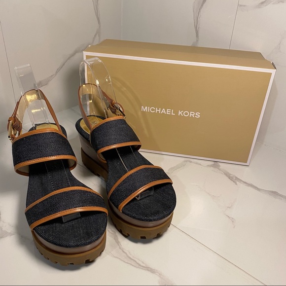 ⭐️HP⭐️ BNIB Michael Kors Gillian Denim Wedge - Picture 2 of 8